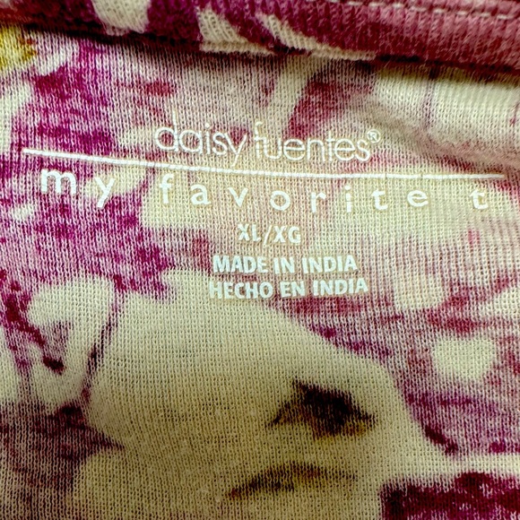 Daisy Fuentes Purple, and Cream Long Sleeve Top size Medium - Picture 5 of 5